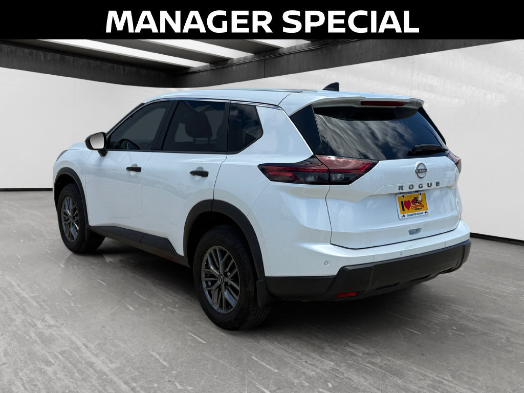 Used 2025 Nissan Rogue S FWD image 3