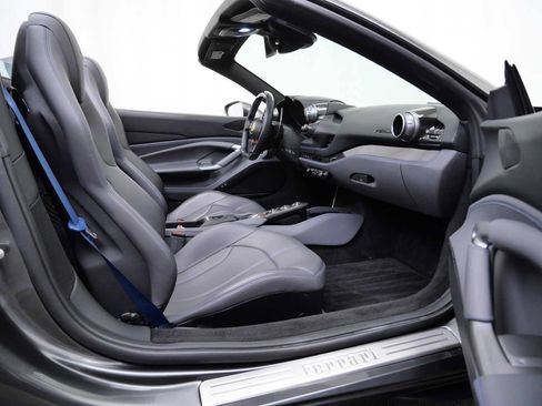 Certified 2022 Ferrari F8 Tributo RWD image 16