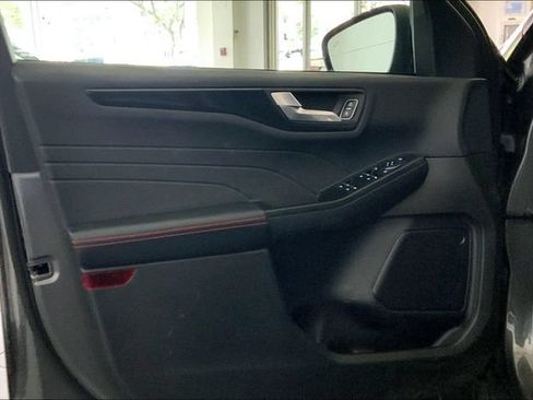 Used 2024 Ford Escape ST-Line w/ Tech Pack #1 FWD image 10