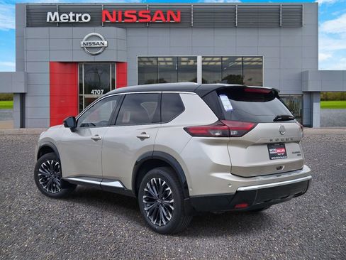 New 2026 Nissan Rogue Platinum image 4