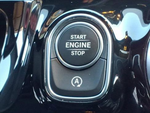 Certified 2022 Mercedes-Benz GLA 250 image 25