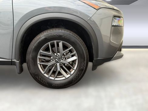 Used 2023 Nissan Rogue S image 10