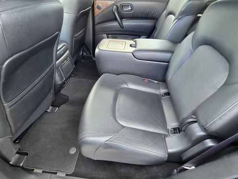 Used 2024 Nissan Armada SL w/ Captain's Chairs Package RWD image 8