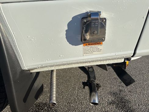 Used 2022 Mercedes-Benz Sprinter 2500 image 15