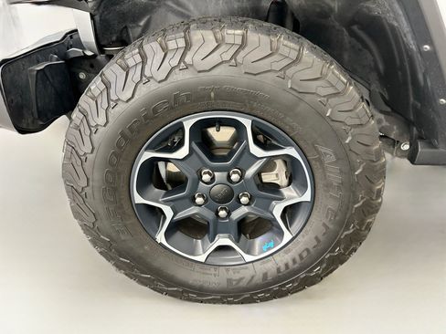 Used 2022 Jeep Wrangler Unlimited Rubicon 4xe AWD/4WD image 35