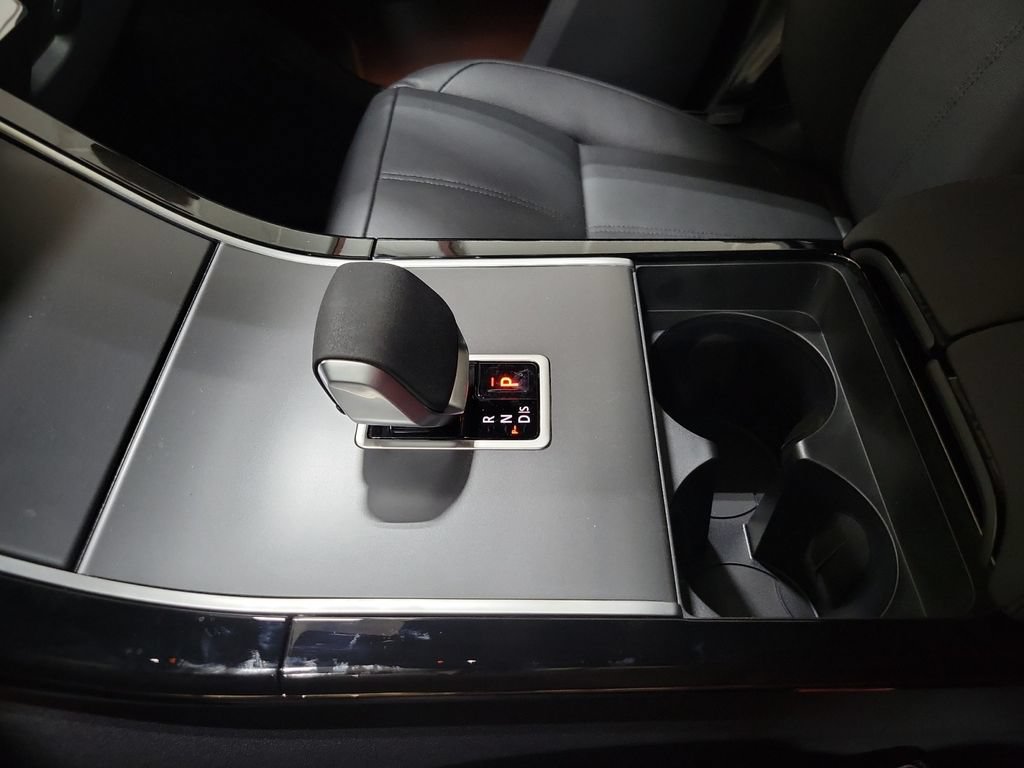 New 2026 Land Rover Range Rover Velar S AWD/4WD image 20