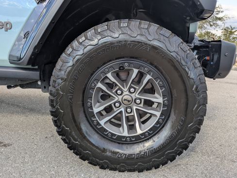 Used 2024 Jeep Wrangler Rubicon 392 image 13