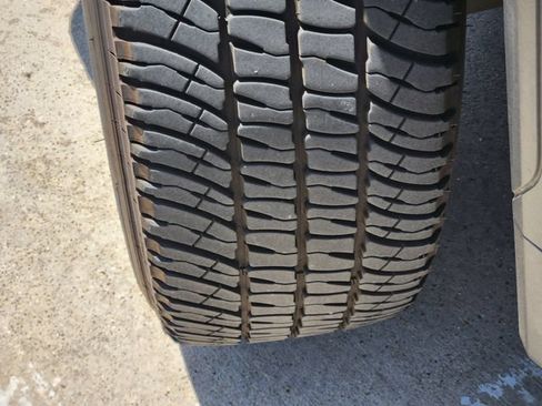 Used 2021 GMC Sierra 2500 AT4 w/ Gooseneck/5TH Wheel Package AWD/4WD image 11