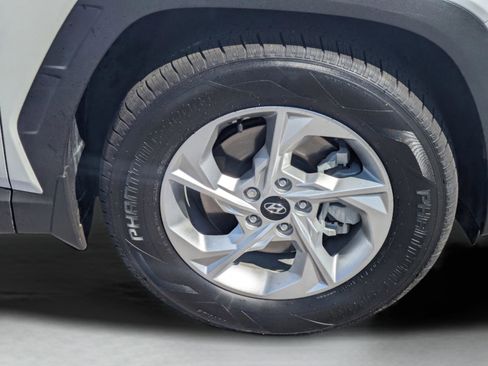 Used 2023 Hyundai Tucson SE image 18