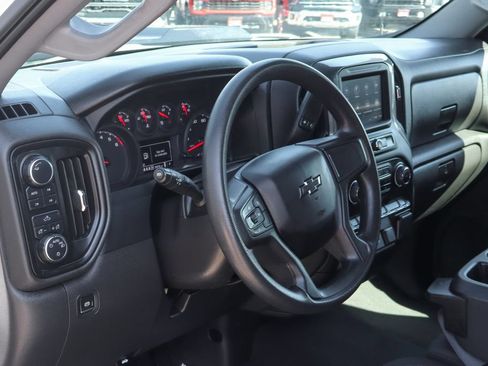 Used 2025 Chevrolet Silverado 1500 Custom Trail Boss w/ Dark Appearance Package AWD/4WD image 24