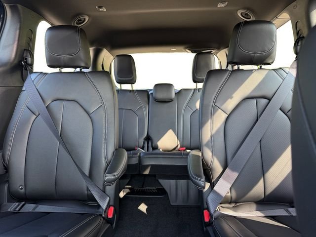 New 2027 Chrysler Pacifica Select AWD/4WD image 13