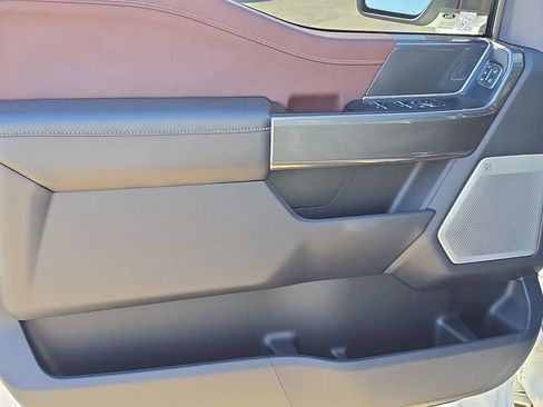 Used 2022 Ford F150 Lariat w/ Equipment Group 502A High image 34