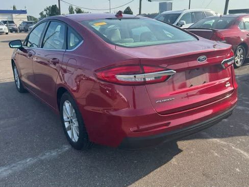 Used 2020 Ford Fusion SE FWD image 8
