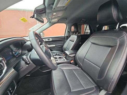 Used 2024 Ford Explorer Limited AWD/4WD image 22