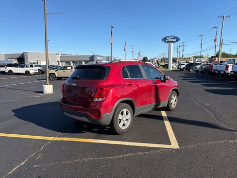 Used 2019 Chevrolet Trax LT FWD image 5