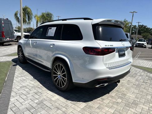 Used 2025 Mercedes-Benz GLS 450 4MATIC image 4