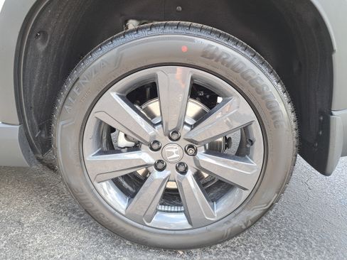 New 2026 Honda Pilot Sport image 7