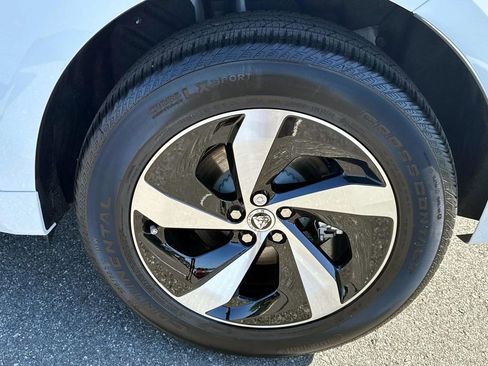 New 2025 Jaguar F-PACE R-Dynamic S image 3