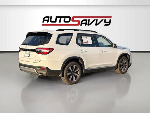 Used 2023 Honda Pilot Elite image 7