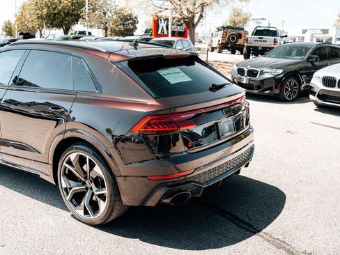 Used 2023 Audi RS Q8 w/ Black Optic Package image 11