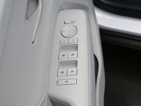 Certified 2026 Hyundai Kona SEL Sport AWD/4WD image 10