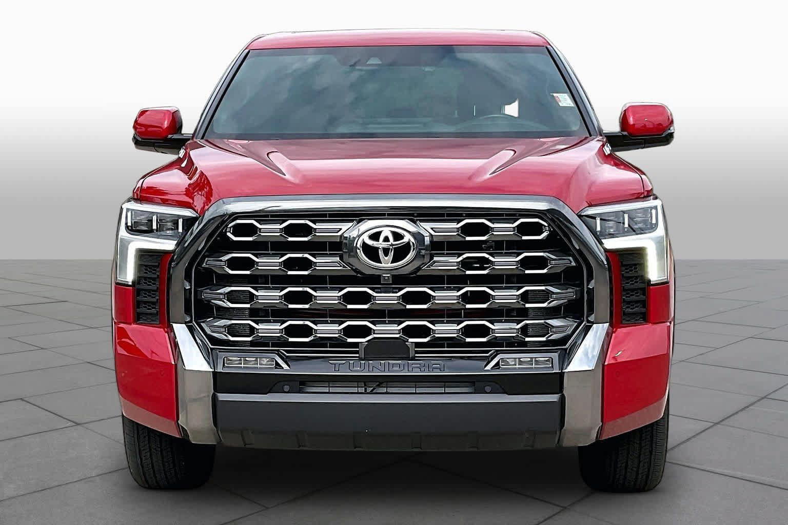 Used 2025 Toyota Tundra Platinum AWD/4WD image 4