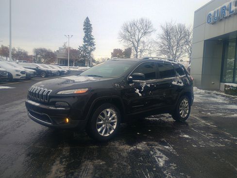 Used 2016 Jeep Cherokee Limited image 3