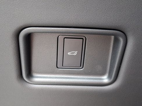 New 2025 Land Rover Range Rover SE AWD/4WD image 18