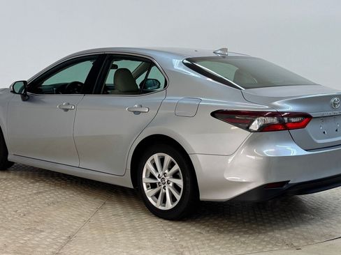 Used 2024 Toyota Camry LE image 3