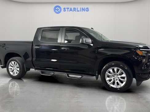 Used 2023 Chevrolet Silverado 1500 Custom image 12