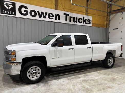 Used 2018 Chevrolet Silverado 2500 W/T w/ WT Convenience Package image 4