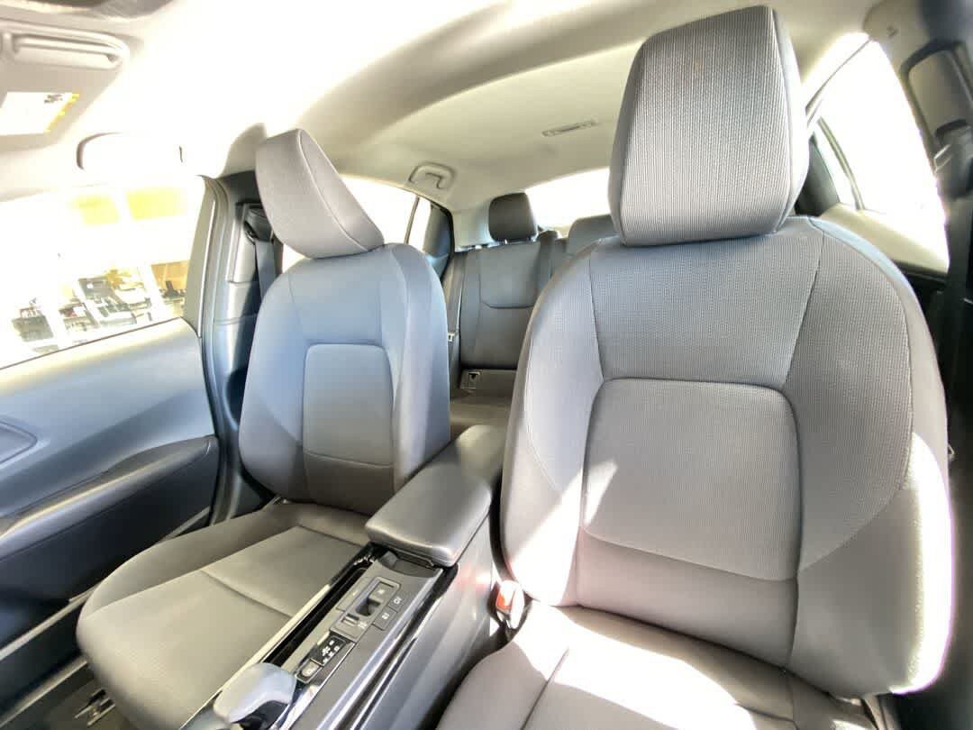 Used 2024 Toyota Prius LE AWD/4WD image 13