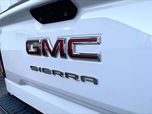 Used 2020 GMC Sierra 1500 SLE w/ SLE Value Package image 29
