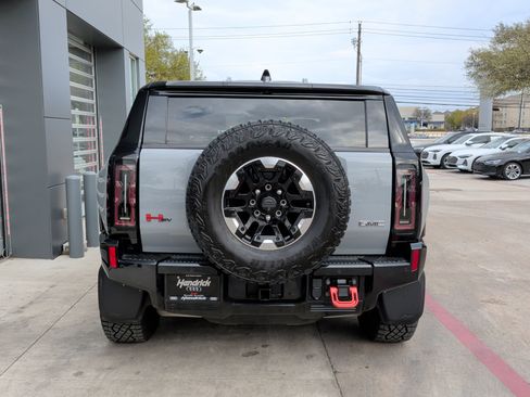 Used 2024 GMC Hummer EV 3X w/ Extreme Off-Road Package image 8