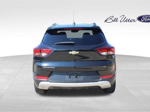 Used 2023 Chevrolet TrailBlazer LT w/ Convenience Package FWD image 6