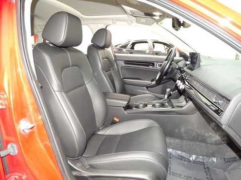 Used 2022 Honda Civic Touring image 16