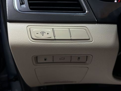 Used 2017 Hyundai Sonata Sport FWD image 14