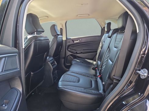 Used 2024 Ford Edge Titanium image 28