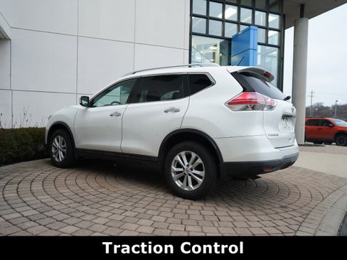 Used 2014 Nissan Rogue SV image 18