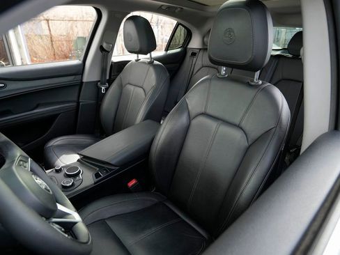 Used 2019 Alfa Romeo Stelvio Ti image 19
