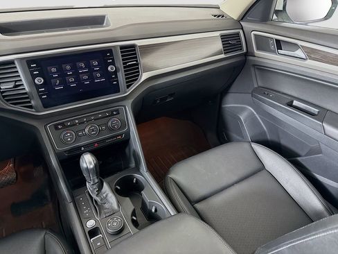 Used 2019 Volkswagen Atlas SE w/ Towing Package image 21