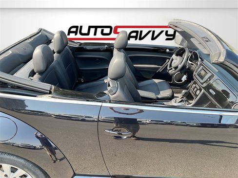 Used 2019 Volkswagen Beetle 2.0T S image 32