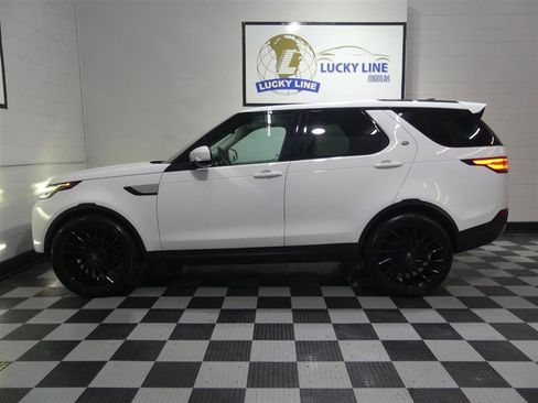 Used 2017 Land Rover Discovery HSE image 7