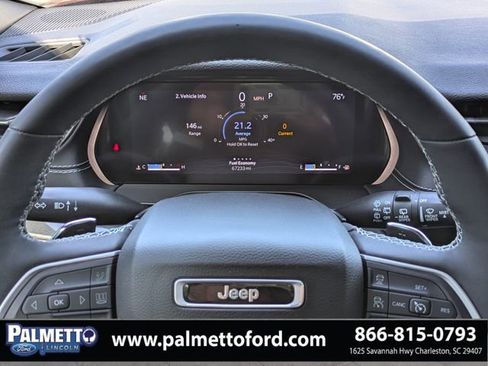 Used 2023 Jeep Grand Cherokee L Laredo image 26