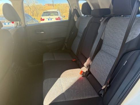 Used 2021 Nissan Rogue SV image 15