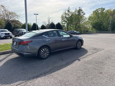 Certified 2025 Nissan Altima 2.5 SV w/ SV Premium Package image 2