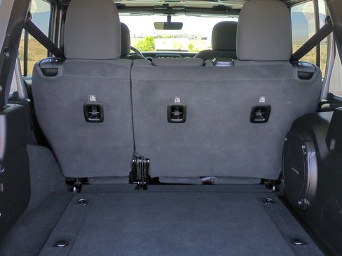 Used 2021 Jeep Wrangler Unlimited Sport AWD/4WD image 29