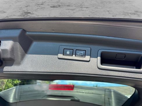 Certified 2023 Subaru Forester Premium AWD/4WD image 18