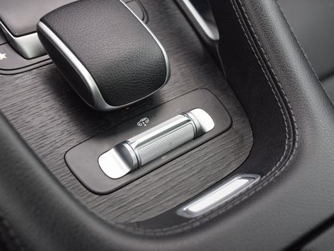 Certified 2022 Mercedes-Benz GLS 450 4MATIC image 31