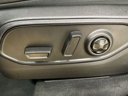 Used 2024 Jeep Grand Cherokee L Altitude image 15